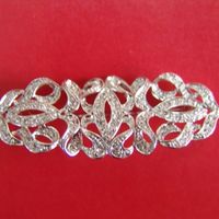 broche 4
