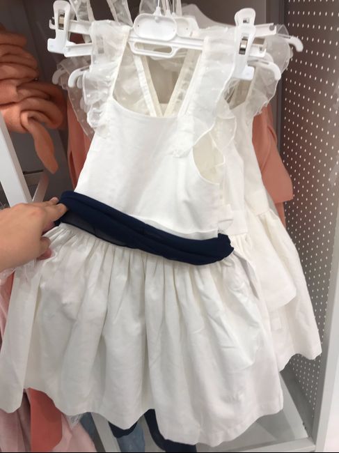 Busco vestidos de niñas de arras economicos. - 2
