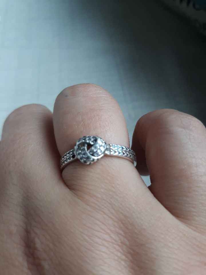 Chicas! Me enseñáis vuestros anillos? - 1