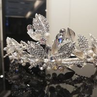 Es aún prnto para cmprarme la tiara - 1