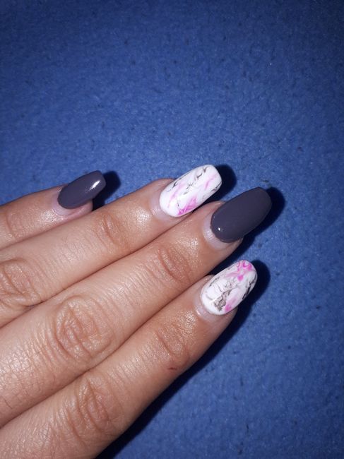 La cuarentena de Laura: ¿Qué manicura te harías? 💁 1