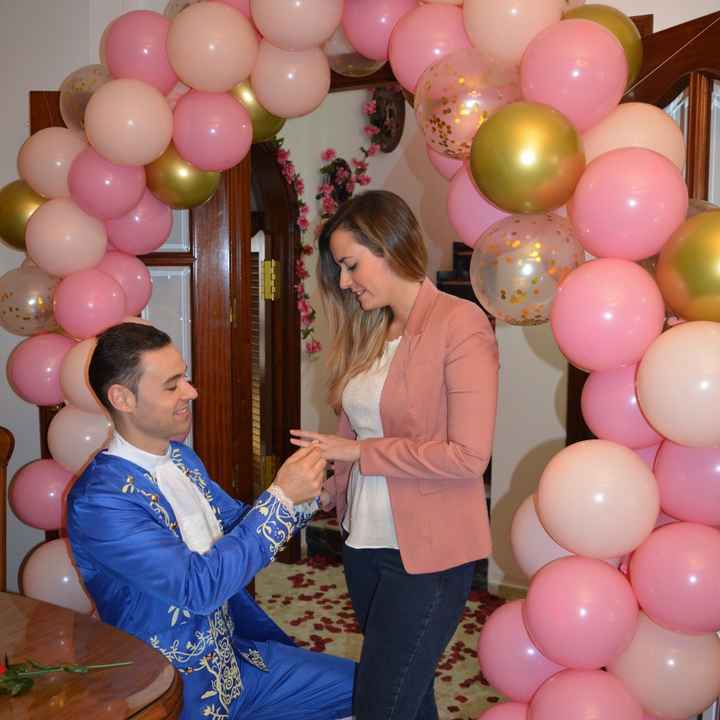 ¿Se arrodilló cuando te dio el anillo? - 1