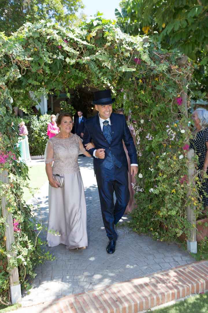 Traje de novio clásico o moderno? - 1
