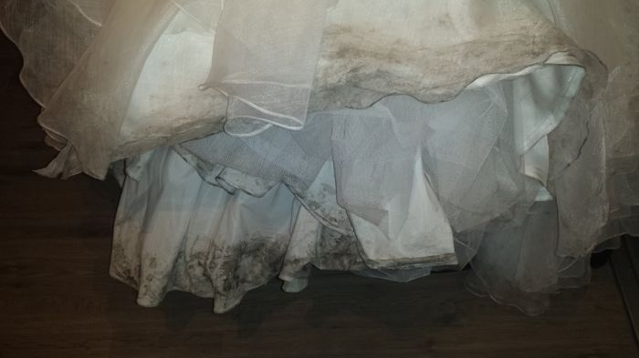 El vestido tras el día b: impregnado de recuerdos - 1