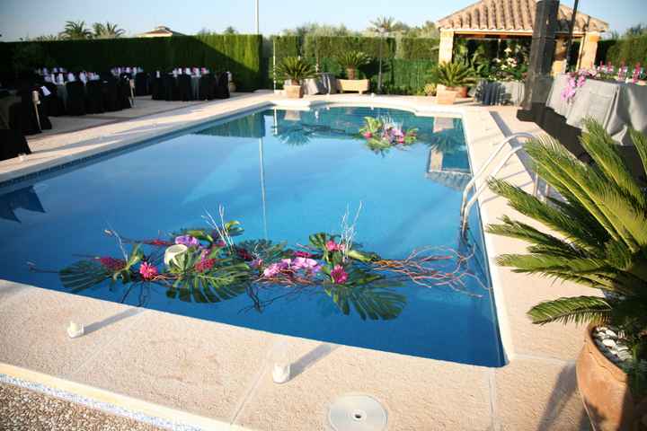 el cenrtro de la piscina