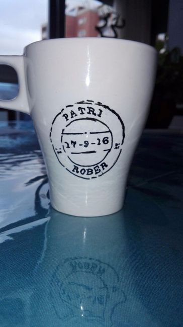 Primera taza por detras