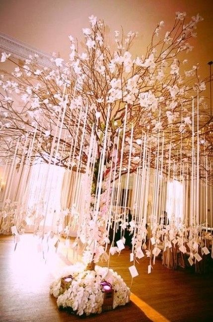 Escort cards tree