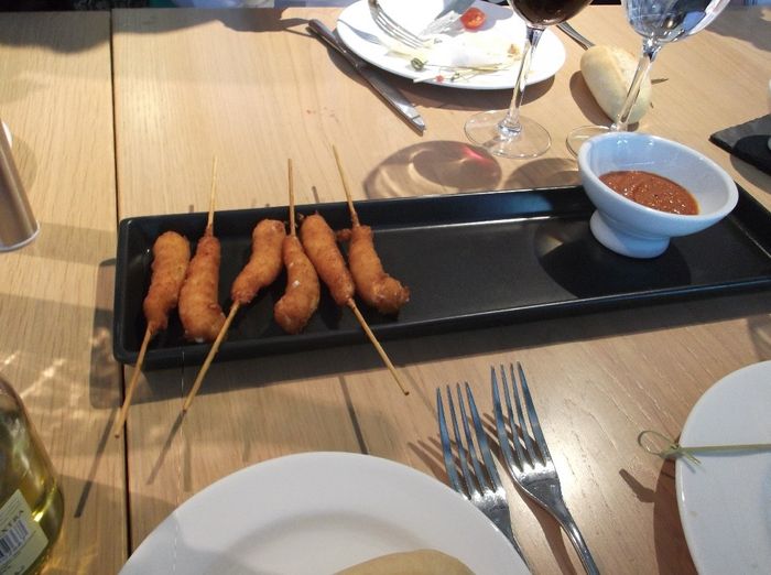 Langostino crocante con romescu