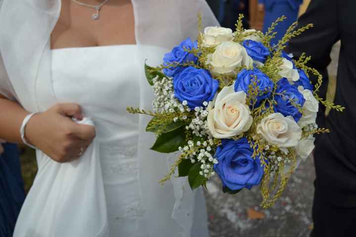 ramo de novia blanco y azul