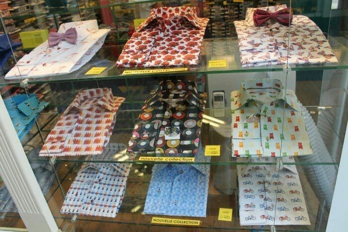 Buscando camisa de un invitado - 1
