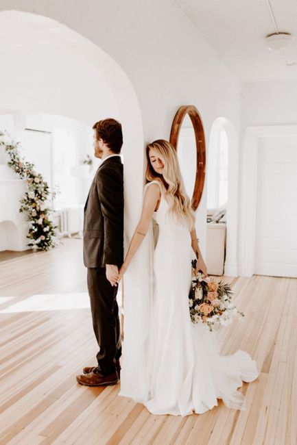 Novios Emocionados en el First Look. 14