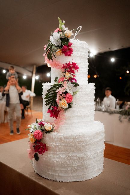 🎂 Una tarta de bodas diferente… ¡y muy divertida! 🎂 2