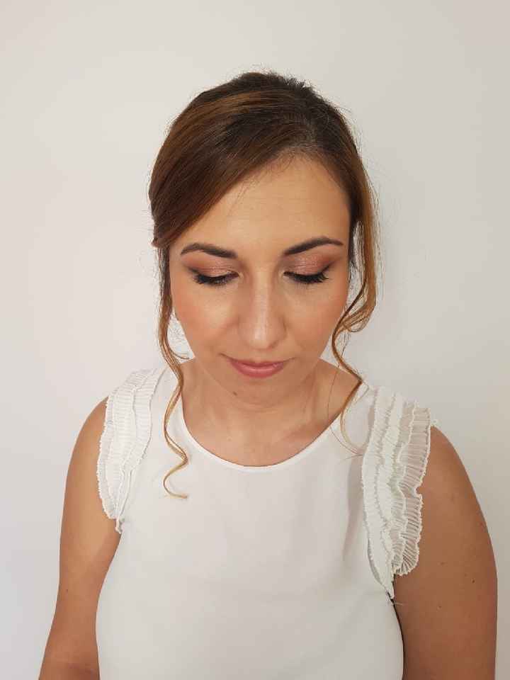 Peinado y maquillaje - 1