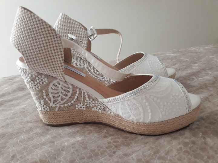 Otra duda más! Zapatillas o cuñas para después de los tacones??? - 1
