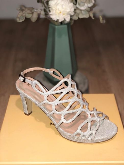 Donde encuentro los zapatos? Me enseñáis los vuestros? - 1