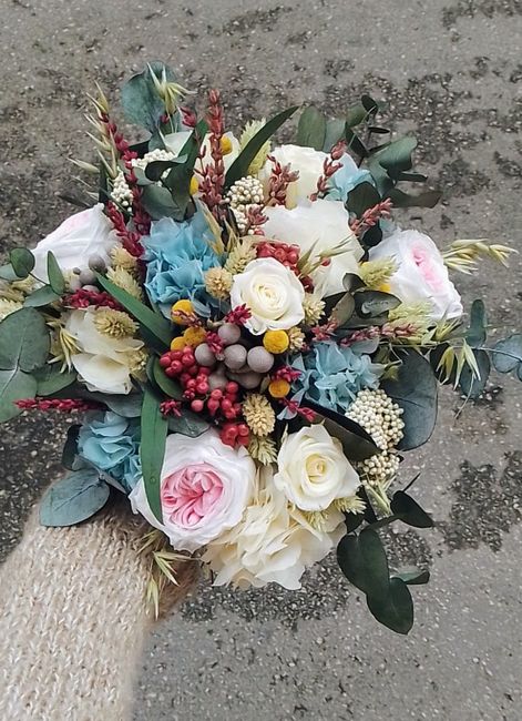 ¿Qué flores no pueden faltar en tu ramo de novia? 💐 2