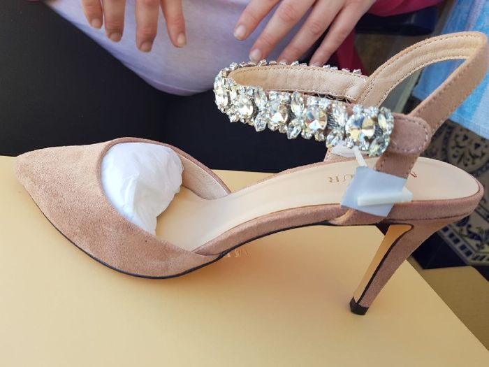 ¿De qué color vais a llevar los zapatos? - 1