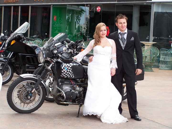 post boda con una moto