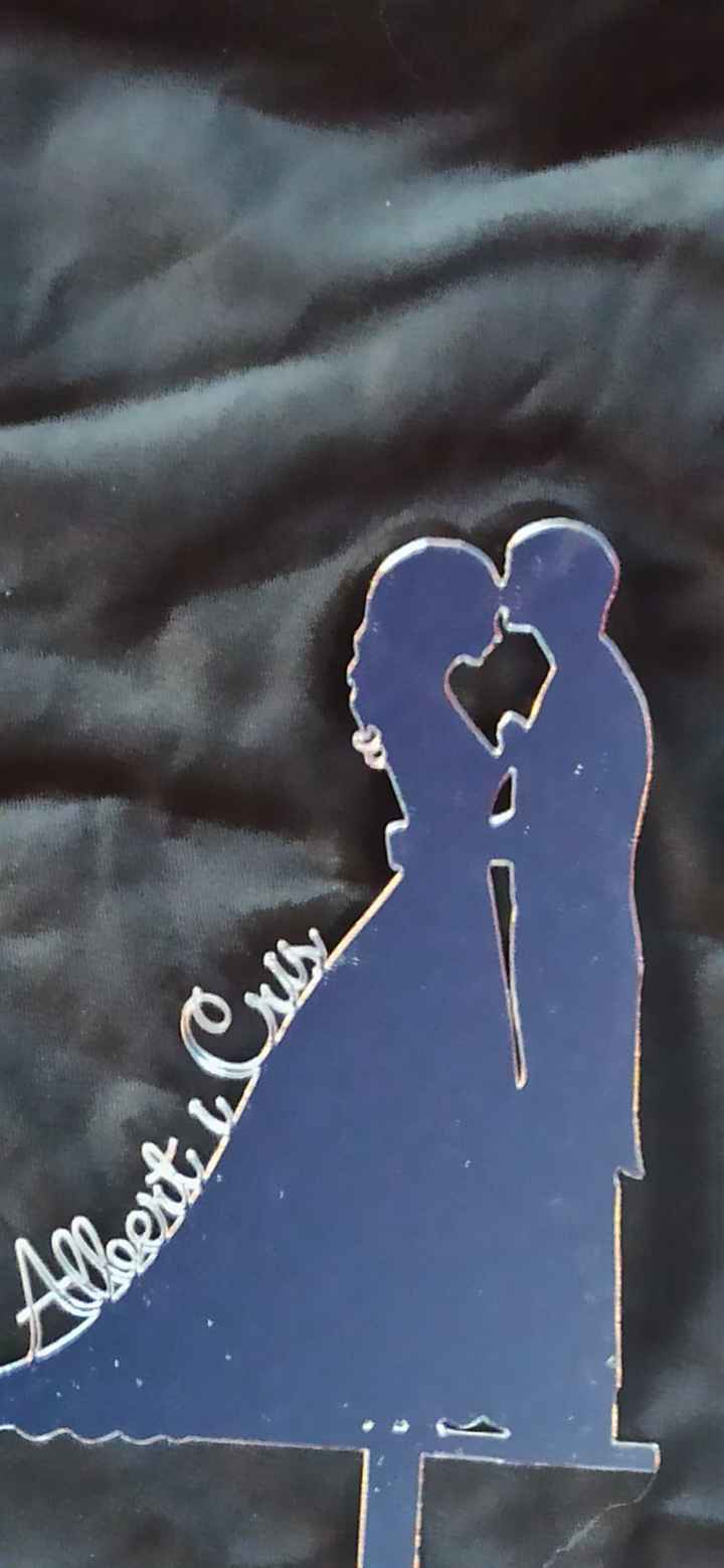 Cake topper con vuestros nombres 👇 - 1