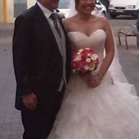 esperando a entrar en la iglesia