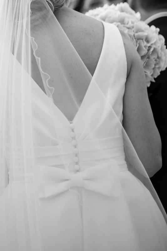 Espalda del vestido de novia.