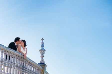 Postboda en la Plaza de España de Sevilla