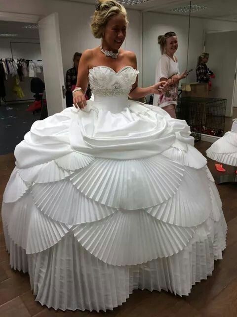 ¡Los 10 vestidos de novia MÁS monstruosos! 3