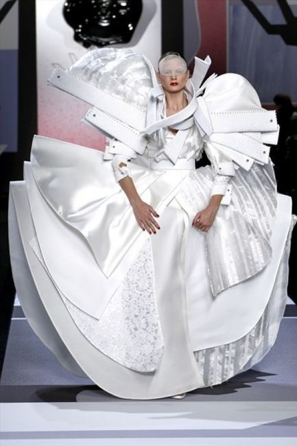 ¡Los 10 vestidos de novia MÁS monstruosos! 7