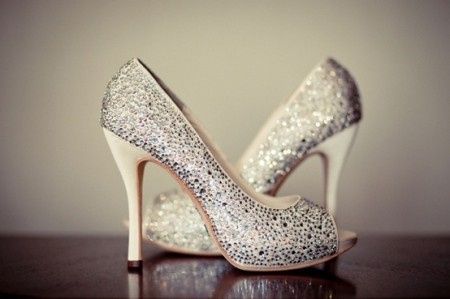 Zapatos de novia brillantes