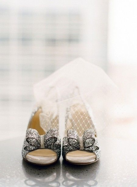 Zapatos de novia brillantes