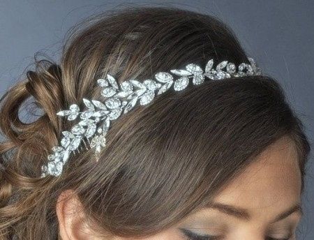 Diadema con brillantes para novia