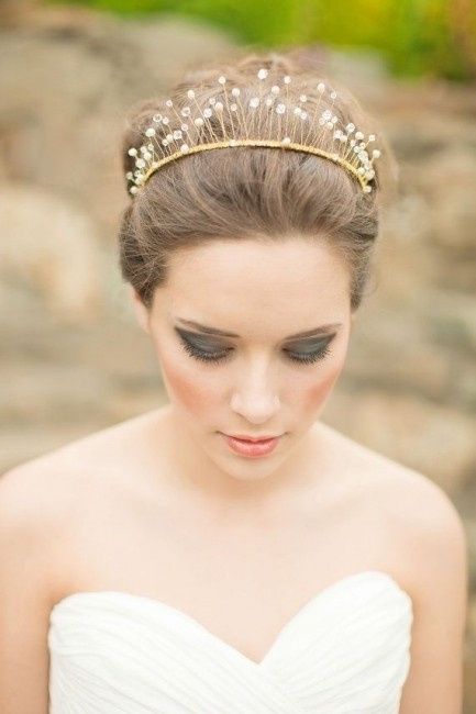 Diadema con brillantes para novia