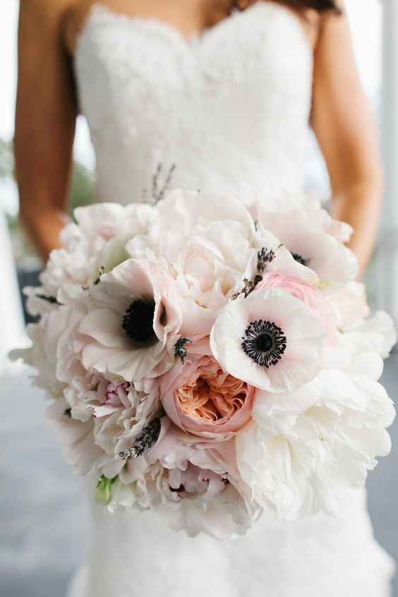 Ramo de novia romántico