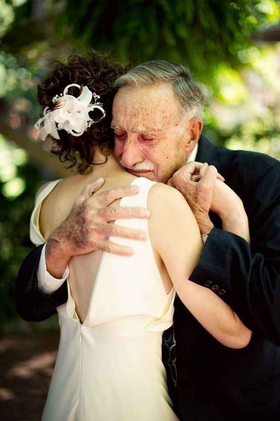 Abuelo y novia