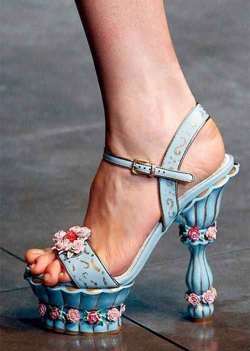 Zapatos extravagantes