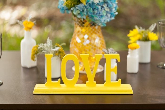 Boda color amarillo