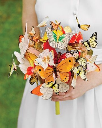Ramo de novia con mariposas de papel