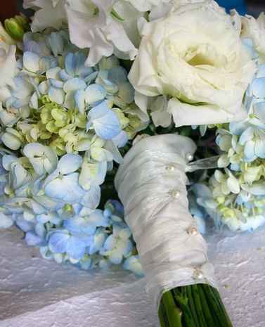 blue bouquet 18