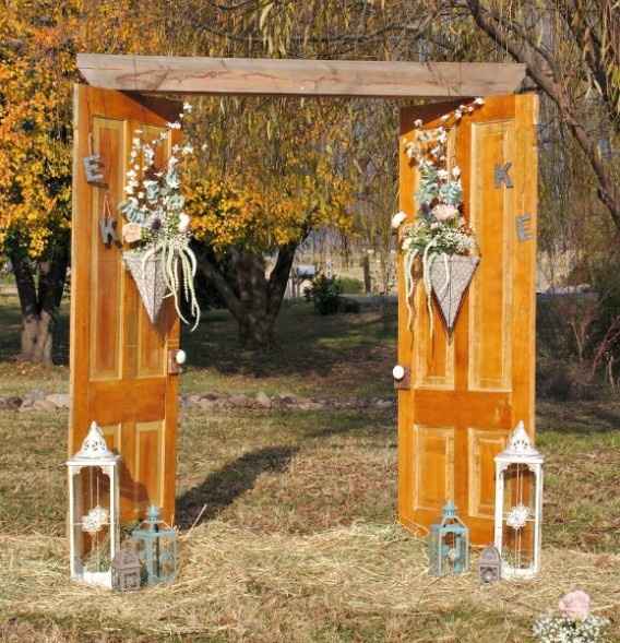 ceremony arch 23