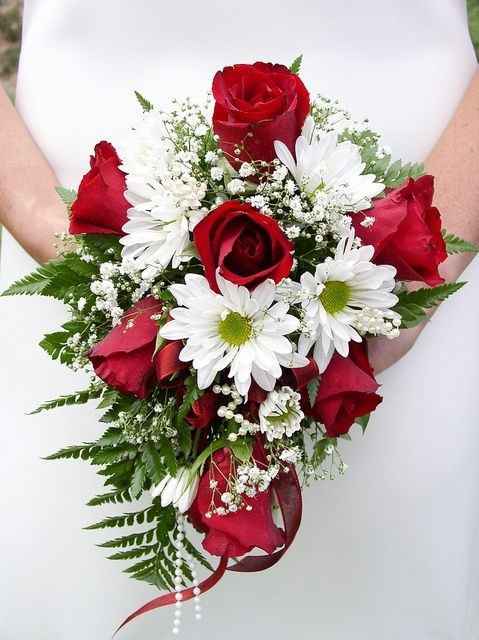 red and white bouquet 4