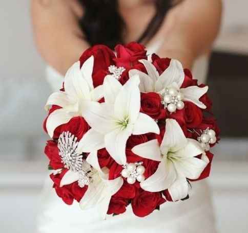 red and white bouquet 5