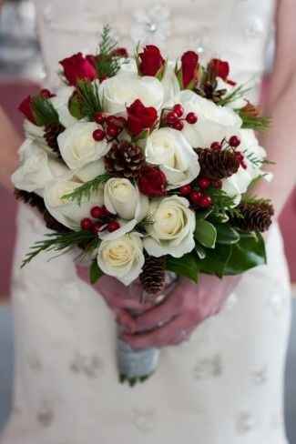 red and white bouquet 10