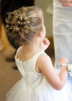 flower girl hairdo 5