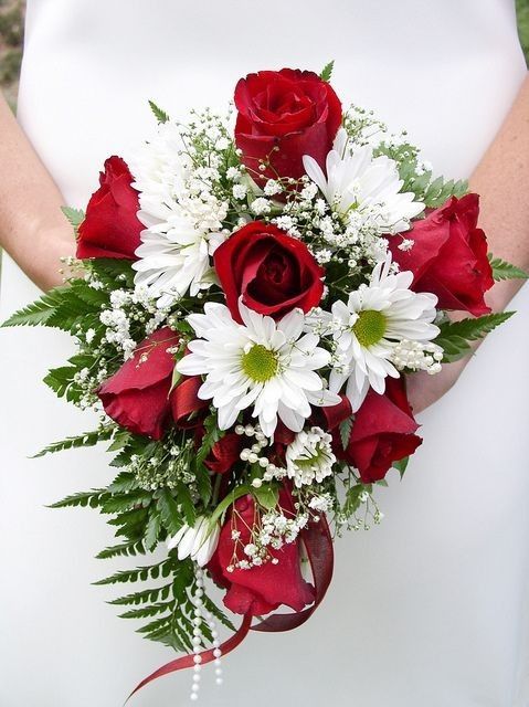 red and white bouquet 4