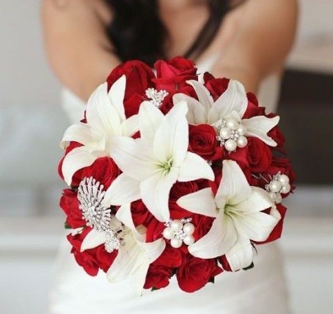 red and white bouquet 5