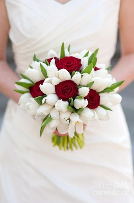 red and white bouquet 7