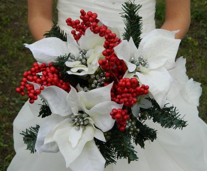 red and white bouquet 11