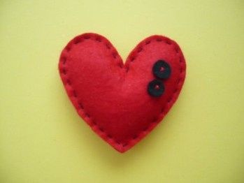 felt heart 1