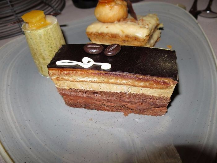 Tarta opera, de chocolate y café