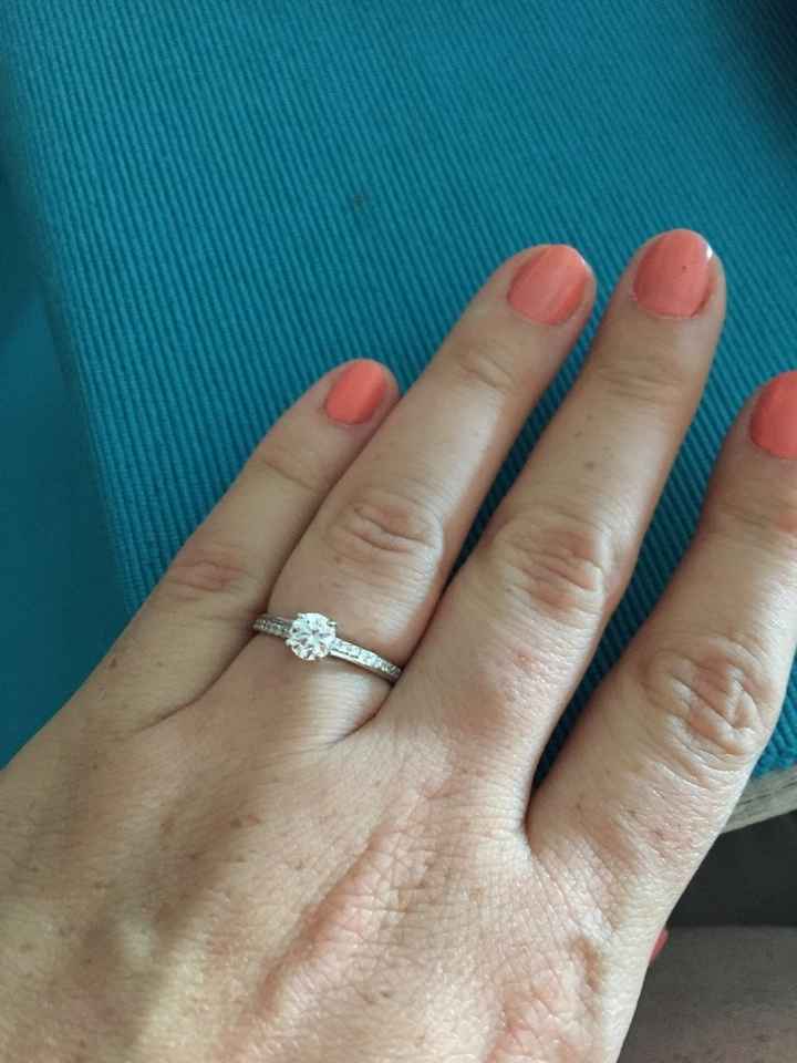 Pongamos todas nuestro anillo de compromiso - 1